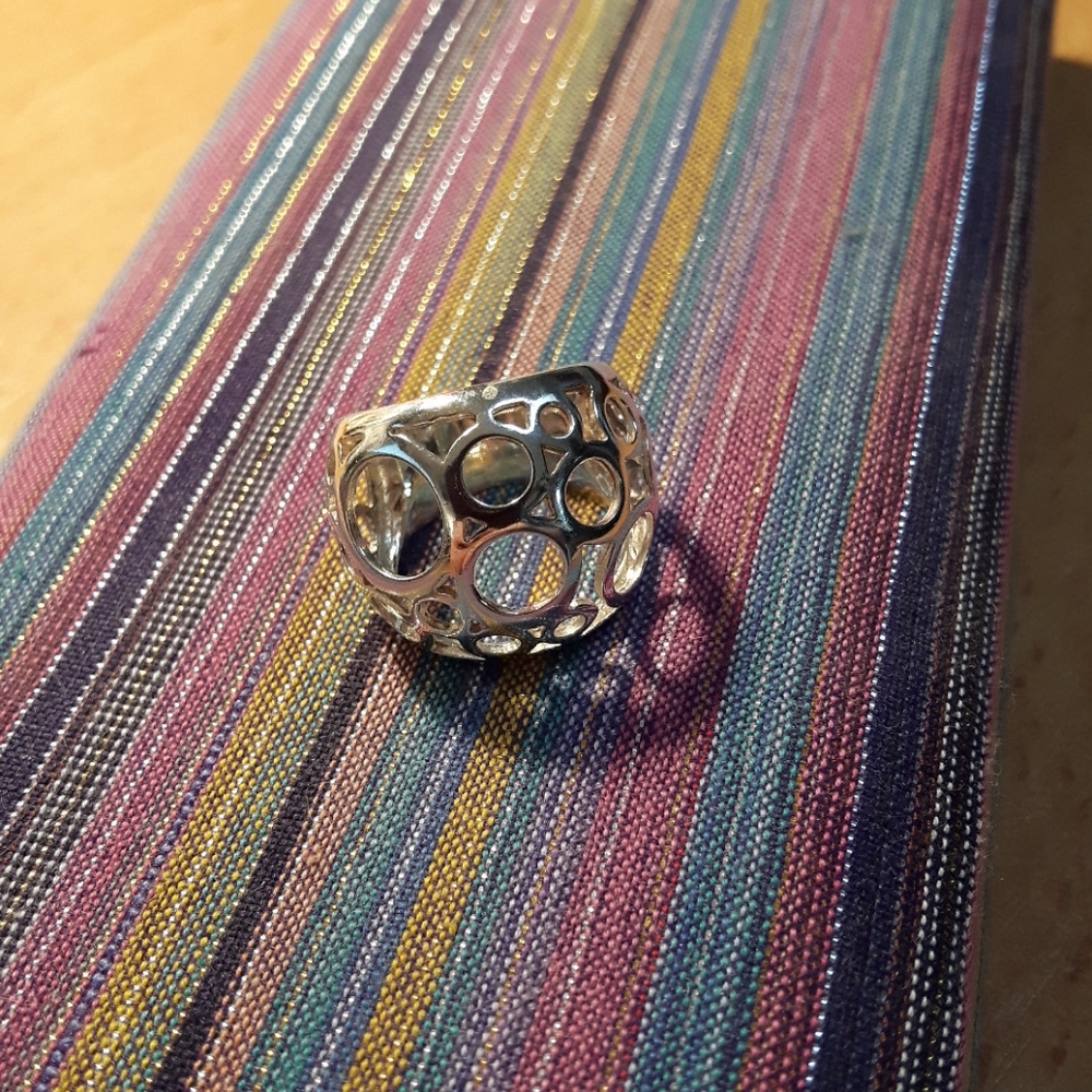 Sterling silver bubble ring size 6